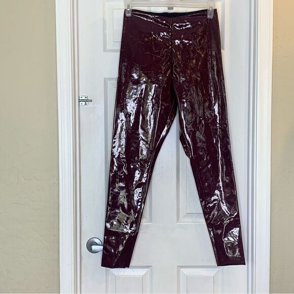 Commando Faux Patent Leather Leggings in Color Burgundy Size Large - Picture 4 of 11
